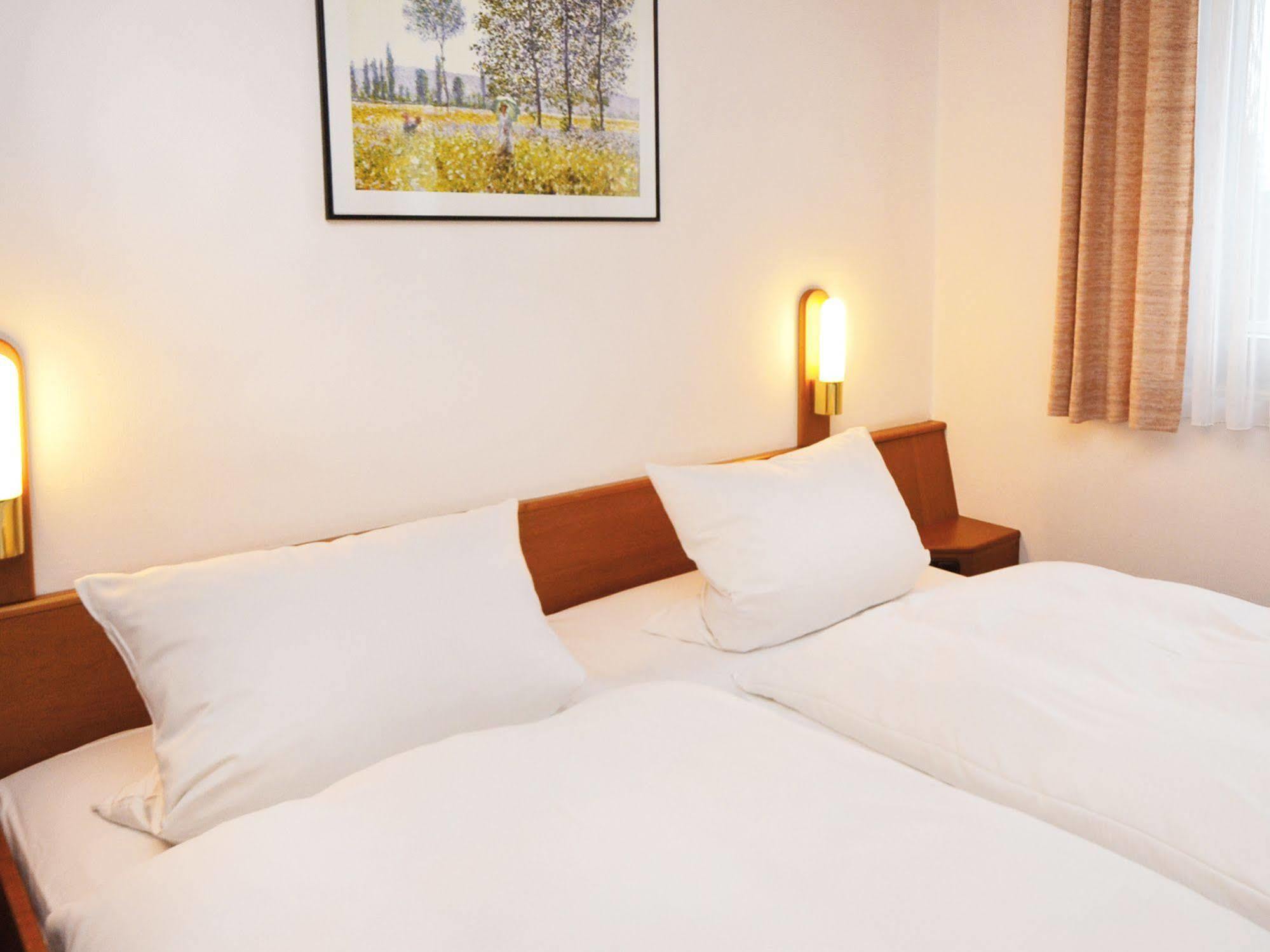 Seligweiler Hotel & Restaurant エルヒンゲン エクステリア 写真